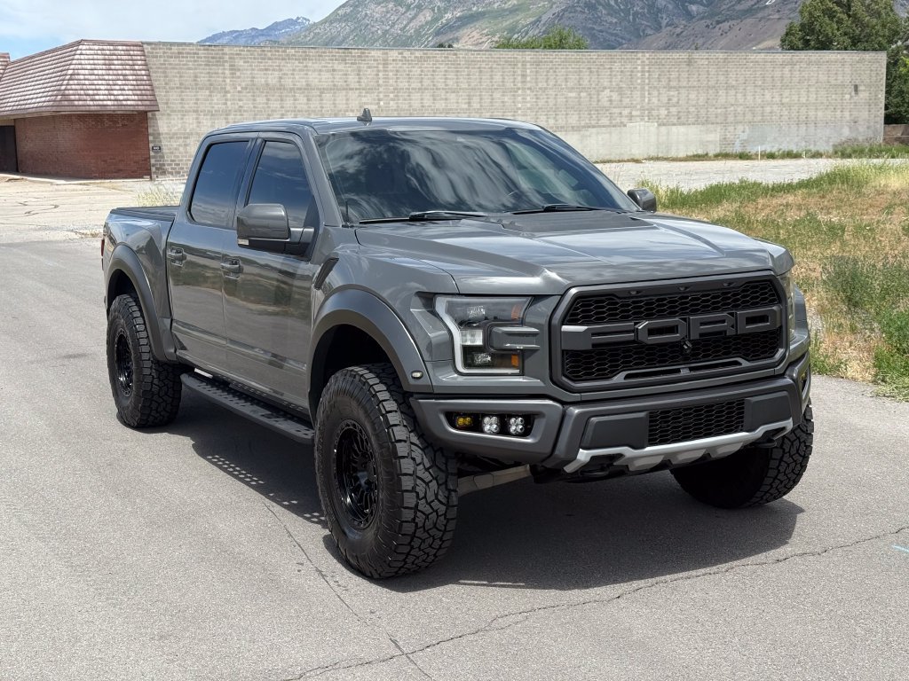 Used 2020 Ford F150 Raptor w/ Equipment Group 802A Luxury AWD/4WD image 2