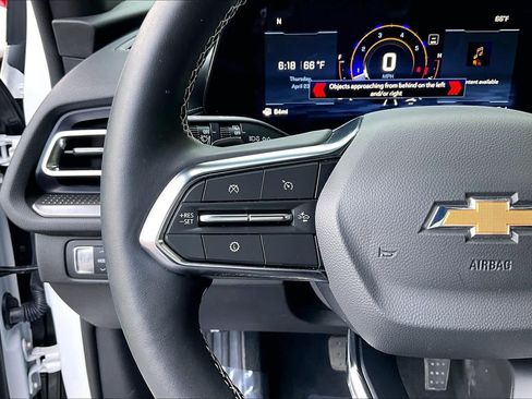 Used 2026 Chevrolet Traverse LT w/ Driver Confidence Package FWD image 23