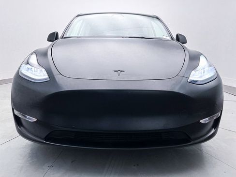Used 2022 Tesla Model Y Performance image 11