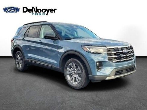 New 2026 Ford Explorer Active w/ Active Comfort Package image 3