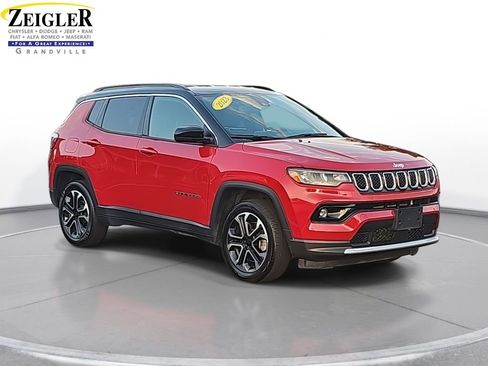 Certified 2023 Jeep Compass Limited image 3