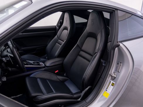 Certified 2022 Porsche 911 Carrera 4 AWD/4WD image 5