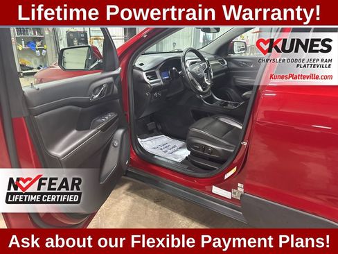 Used 2023 GMC Acadia SLT image 19