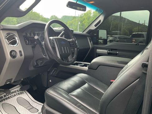 Used 2016 Ford F250 Lariat w/ Lariat Ultimate Package AWD/4WD image 15