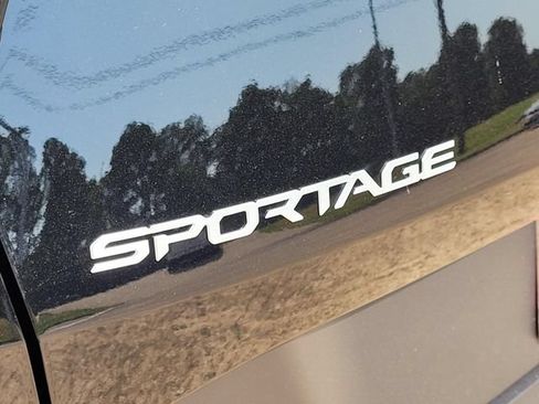 New 2026 Kia Sportage LX FWD image 6
