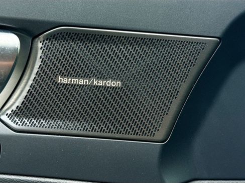 Used 2023 Volvo XC40 Recharge Ultimate image 20