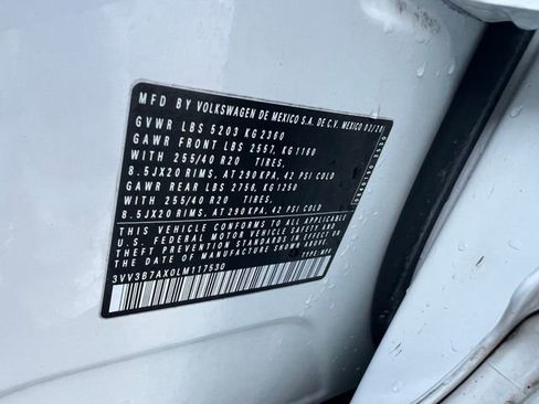 Used 2020 Volkswagen Tiguan SE R-Line image 37