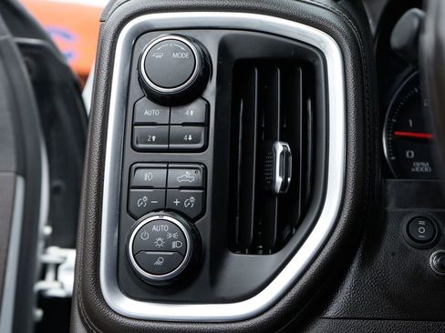 Used 2020 Chevrolet Silverado 2500 LTZ w/ LTZ Convenience Package image 21