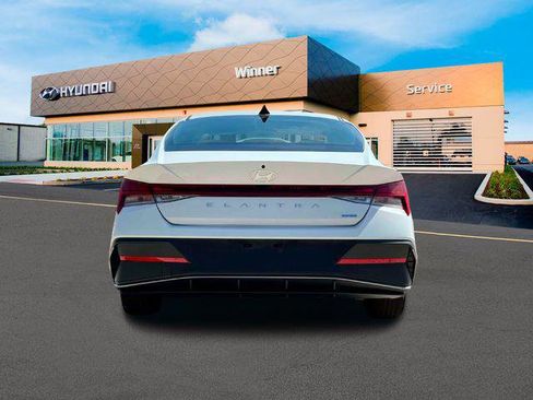 New 2025 Hyundai Elantra Blue image 6