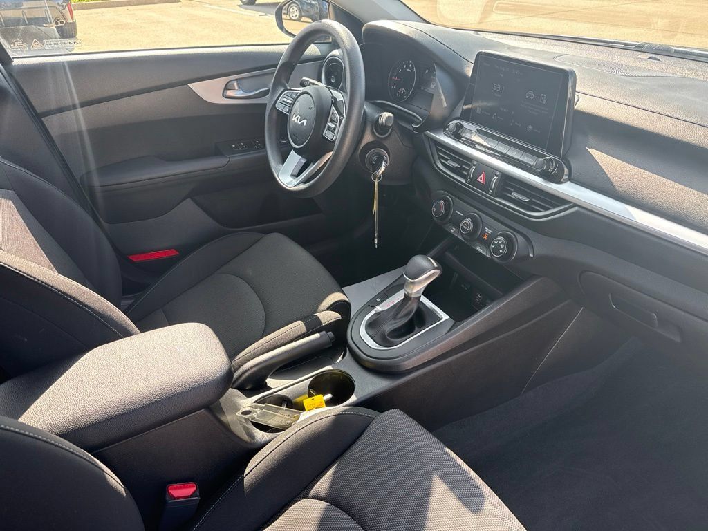 Used 2023 Kia Forte LXS w/ LXS Technology Package FWD image 22
