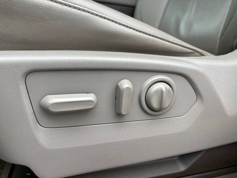 Used 2021 GMC Sierra 3500 SLT w/ SLT Preferred Package image 29