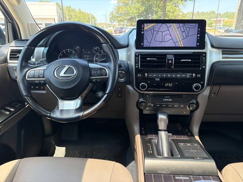 Used 2022 Lexus GX 460 Premium AWD/4WD image 19