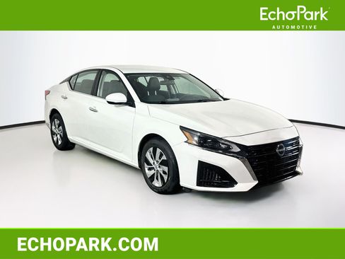 Used 2023 Nissan Altima 2.5 S FWD image 1