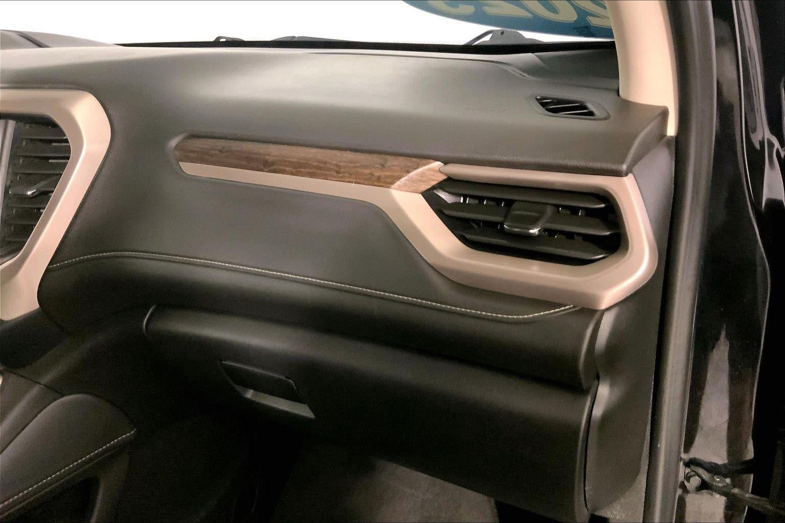 Used 2023 GMC Acadia Denali FWD image 16