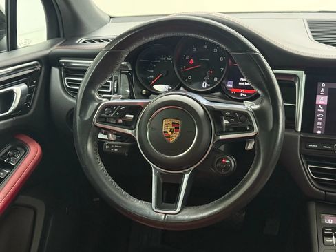 Used 2019 Porsche Macan image 19