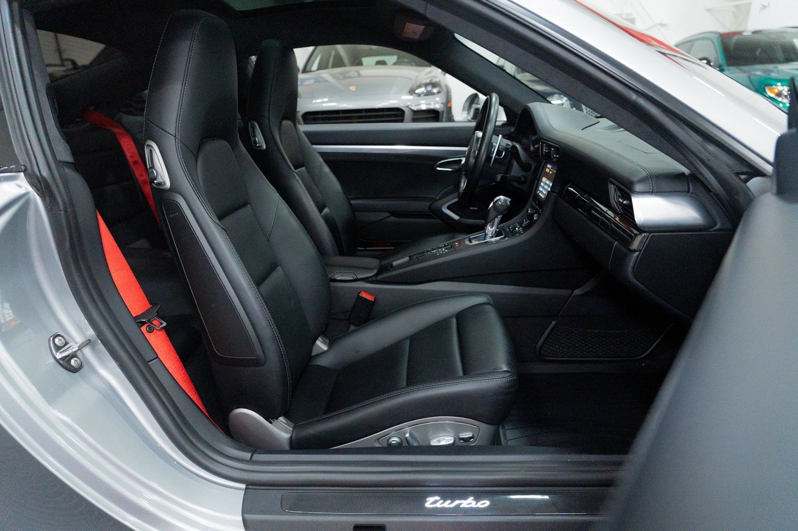 Used 2014 Porsche 911 Turbo AWD/4WD image 32