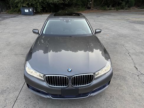 Used 2016 BMW 750i xDrive image 12