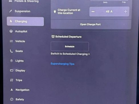 Used 2018 Tesla Model X 75D image 16