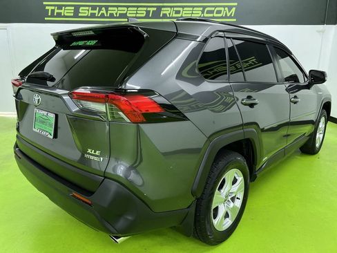 Used 2020 Toyota RAV4 XLE w/ Convenience Package AWD/4WD image 10