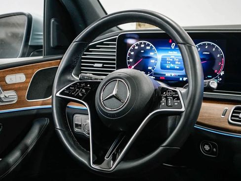 Used 2025 Mercedes-Benz GLE 350 4MATIC image 15