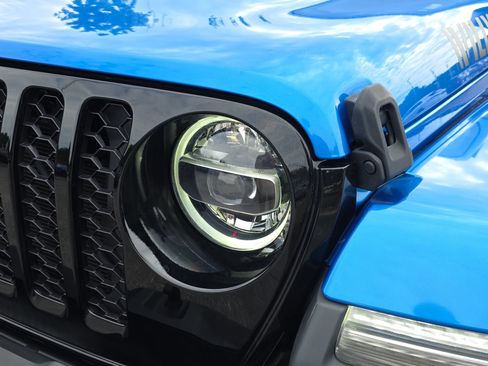 Used 2022 Jeep Gladiator Sport AWD/4WD image 26