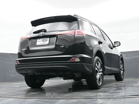 Used 2017 Toyota RAV4 LE image 43