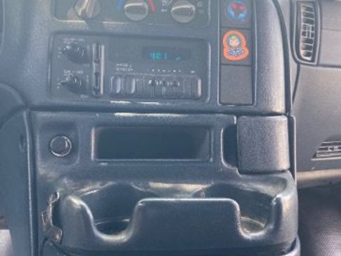 Used 2000 Chevrolet Astro RWD image 11