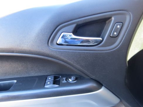 Used 2022 Chevrolet Colorado LT w/ Safety Package image 13