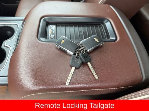 Used 2018 Chevrolet Silverado 1500 High Country image 34