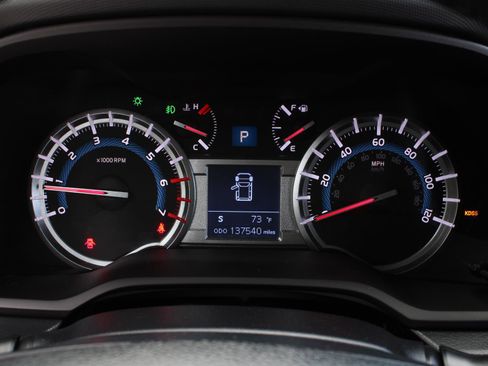 Used 2017 Toyota 4Runner TRD Off-Road Premium AWD/4WD image 10