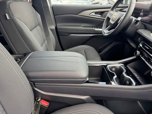 New 2026 Chevrolet Traverse LT w/ Driver Confidence Package FWD image 7