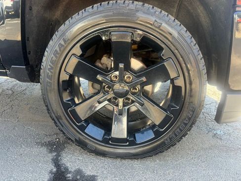 Used 2018 Chevrolet Silverado 1500 LTZ Z71 w/ LTZ Plus Package AWD/4WD image 45