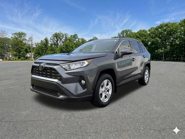 Used 2020 Toyota RAV4 XLE w/ Convenience Package AWD/4WD image 4