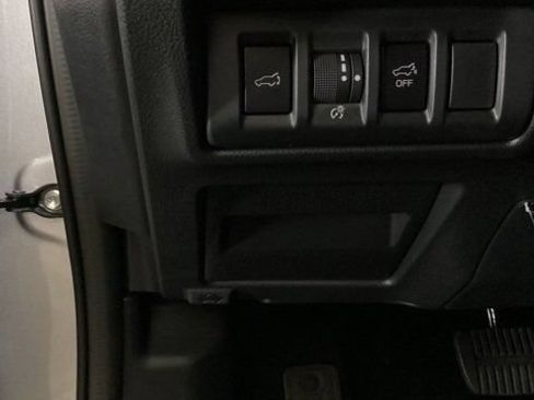 Used 2025 Subaru Outback Premium w/ Popular Package #1A AWD/4WD image 17