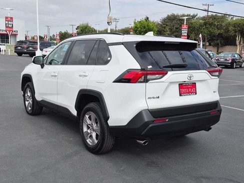 Used 2025 Toyota RAV4 XLE FWD image 11