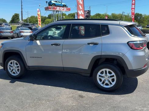 Used 2021 Jeep Compass Sport w/ Cold Weather Group AWD/4WD image 4
