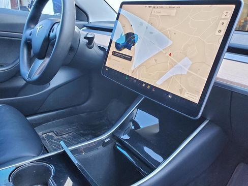 Used 2020 Tesla Model 3 Long Range image 22