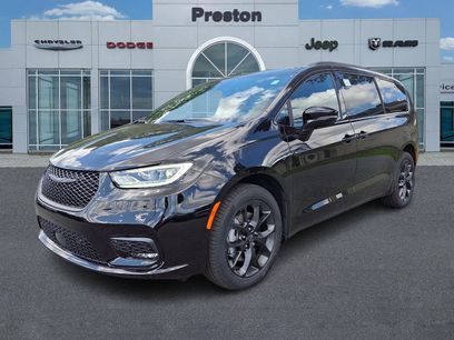 New 2026 Chrysler Pacifica Limited