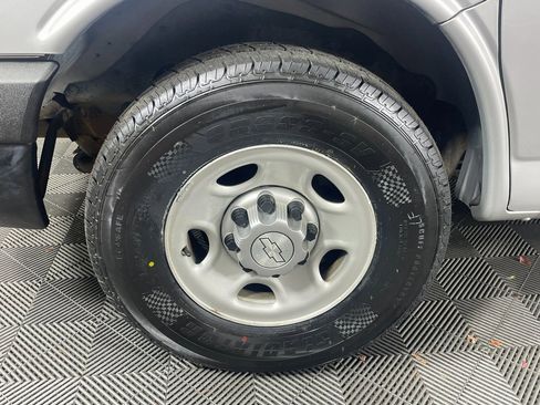 Used 2016 Chevrolet Express 2500 LS image 13