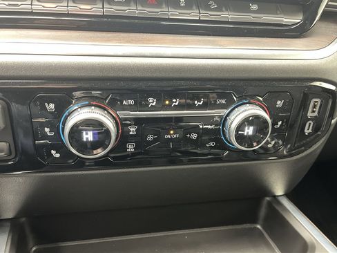 Certified 2024 GMC Sierra 1500 SLT w/ SLT Premium Plus Package image 23