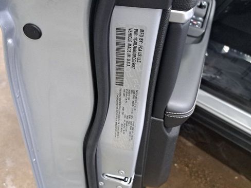 Certified 2024 Jeep Grand Cherokee Limited image 37