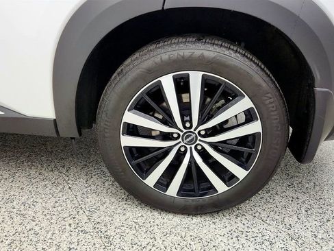 Used 2025 Nissan Pathfinder Platinum w/ Cargo Package AWD/4WD image 9