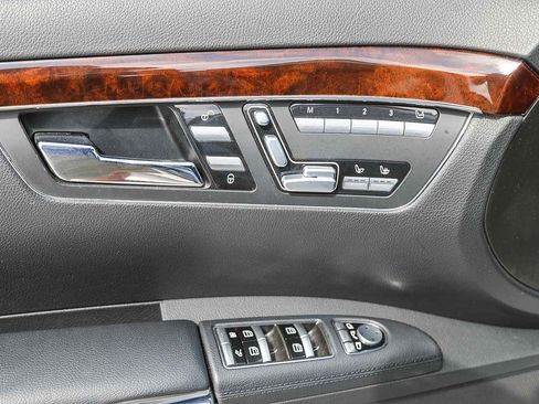 Used 2012 Mercedes-Benz S 550 image 19
