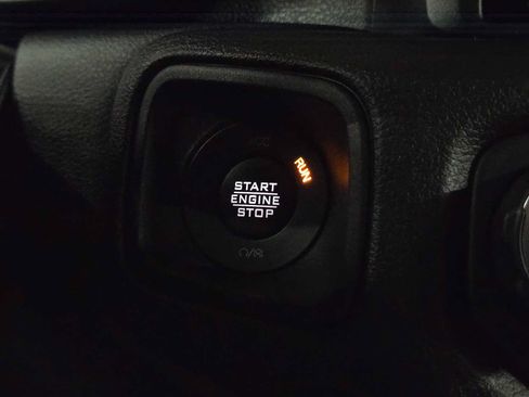 Used 2024 Jeep Wrangler Unlimited AWD/4WD image 34
