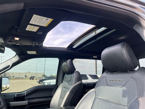 Used 2018 Ford F150 Raptor w/ Equipment Group 802A Luxury image 28