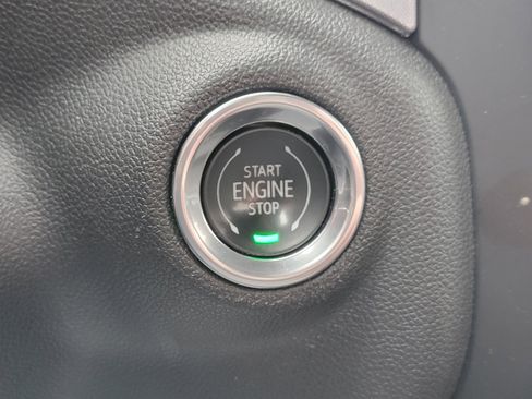 Used 2020 GMC Sierra 1500 Elevation w/ Elevation Value Package image 28