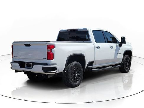 Used 2022 Chevrolet Silverado 2500 LTZ w/ LTZ Plus Package AWD/4WD image 3