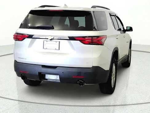 Used 2022 Chevrolet Traverse LT FWD image 6