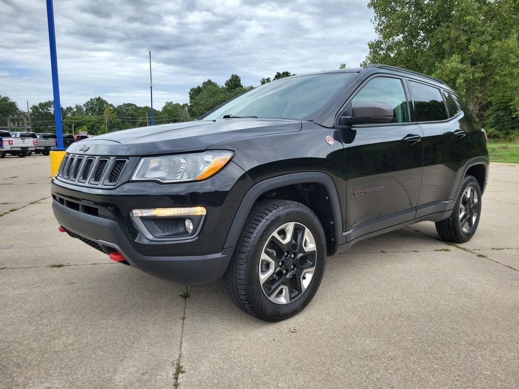 Used 2018 Jeep Compass Trailhawk w/ Leather Interior Group AWD/4WD image 2