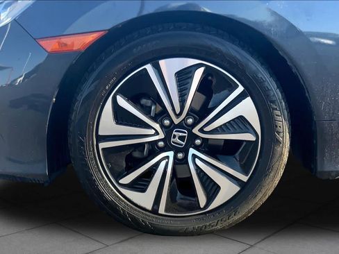 Used 2018 Honda Civic EX-T image 11